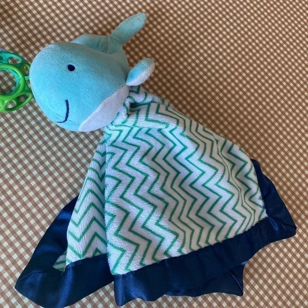Bundle of taggies blanket/whale blanket/The very hungry caterpillar‎ rattle